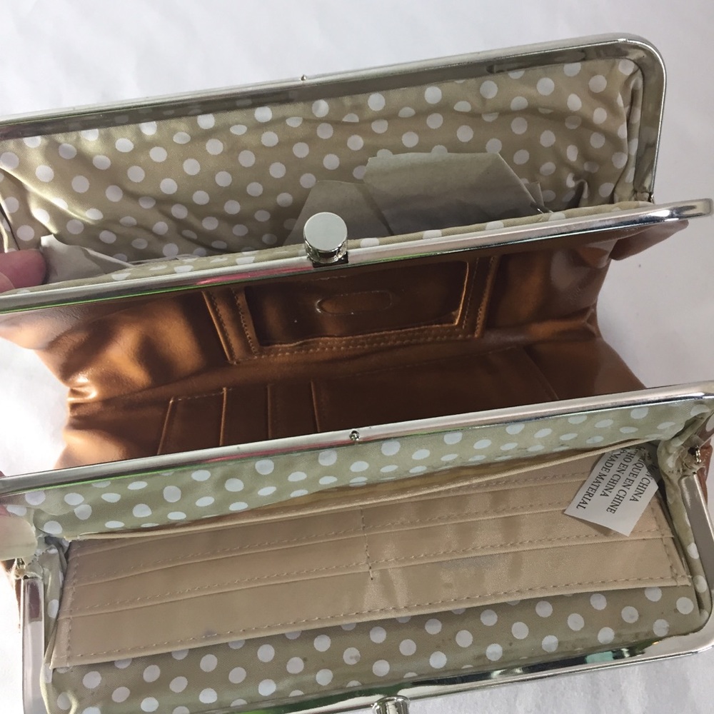 Like new Large tan wallet multi pockets clutch - Picture 4 of 6